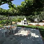 House Elena Lejlighed