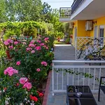 House Elena Lejlighed *