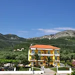 Appartement House Elena *