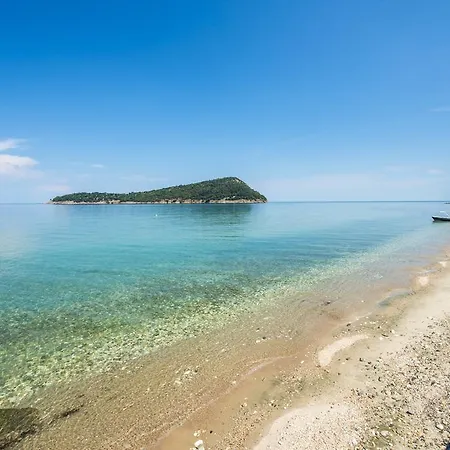 House Elena Κοίνυρα