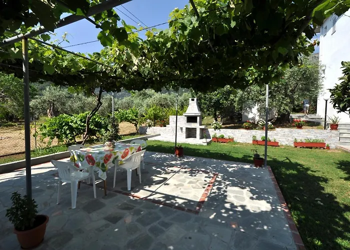 House Elena 아파트