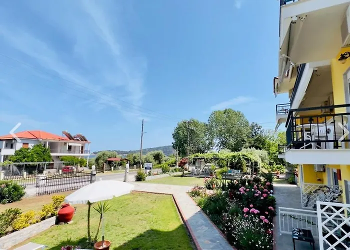 House Elena 아파트